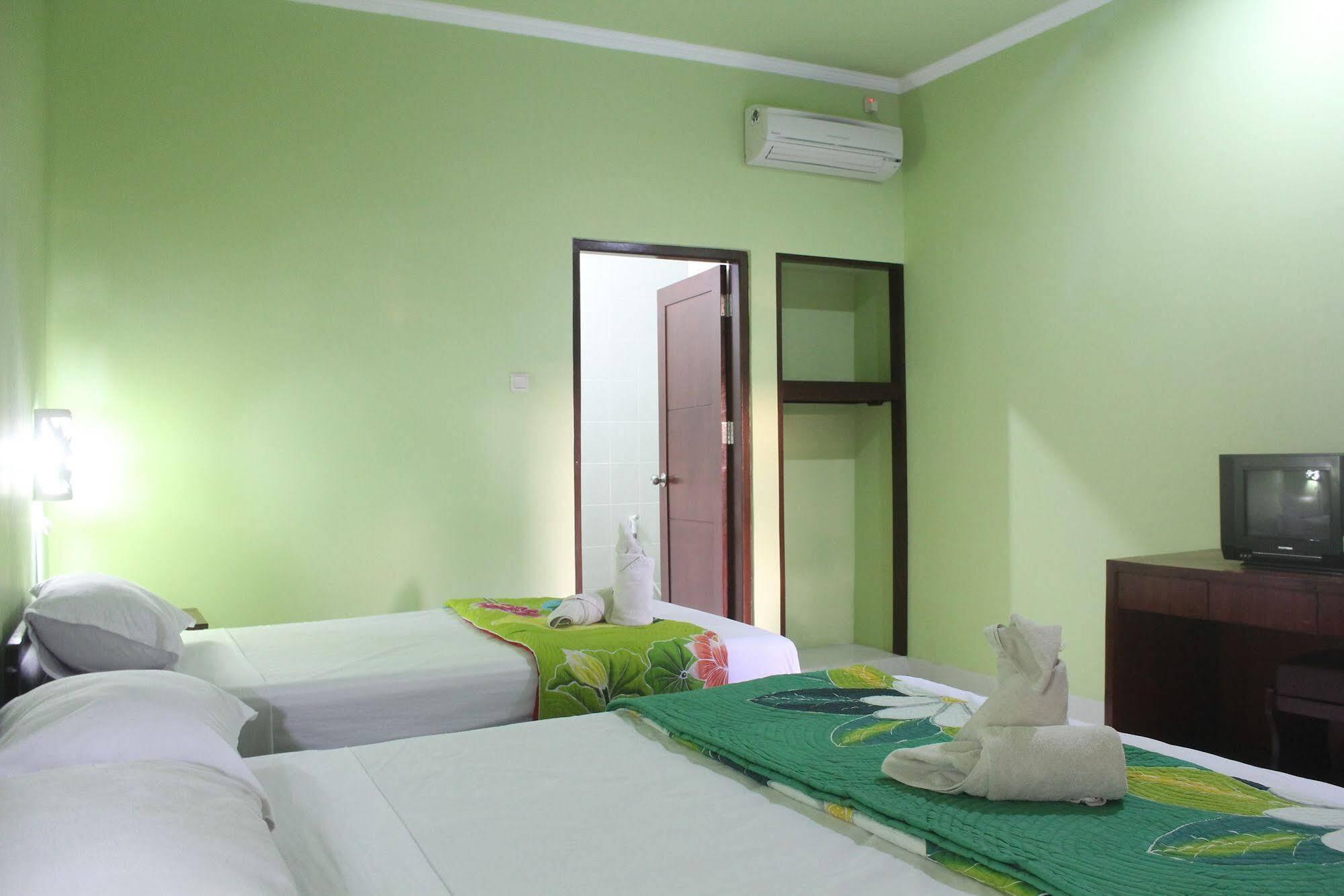 Berlian Inn Kuta  Ngoại thất bức ảnh